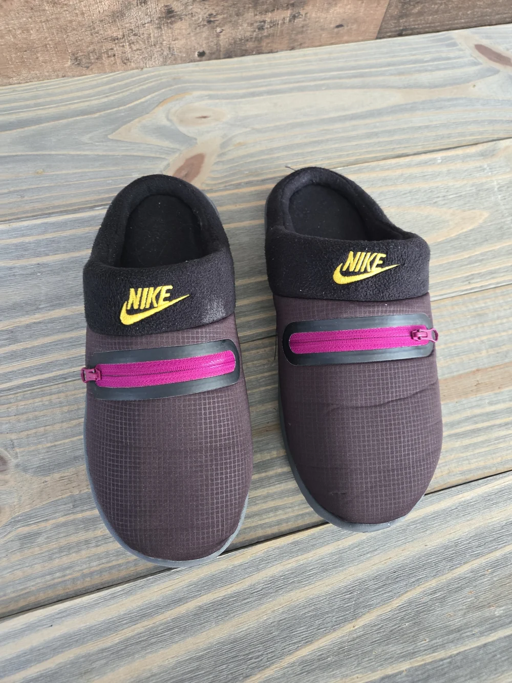 Nike Burrow Slipper Sneakers #DJ3130-201 Purple/Black Men’s Sz 7 Women Sz 8.5 UE